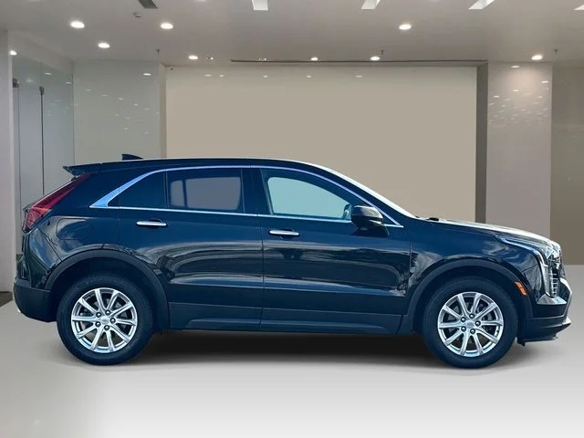 Used 2022 Black Cadillac Luxury image 5