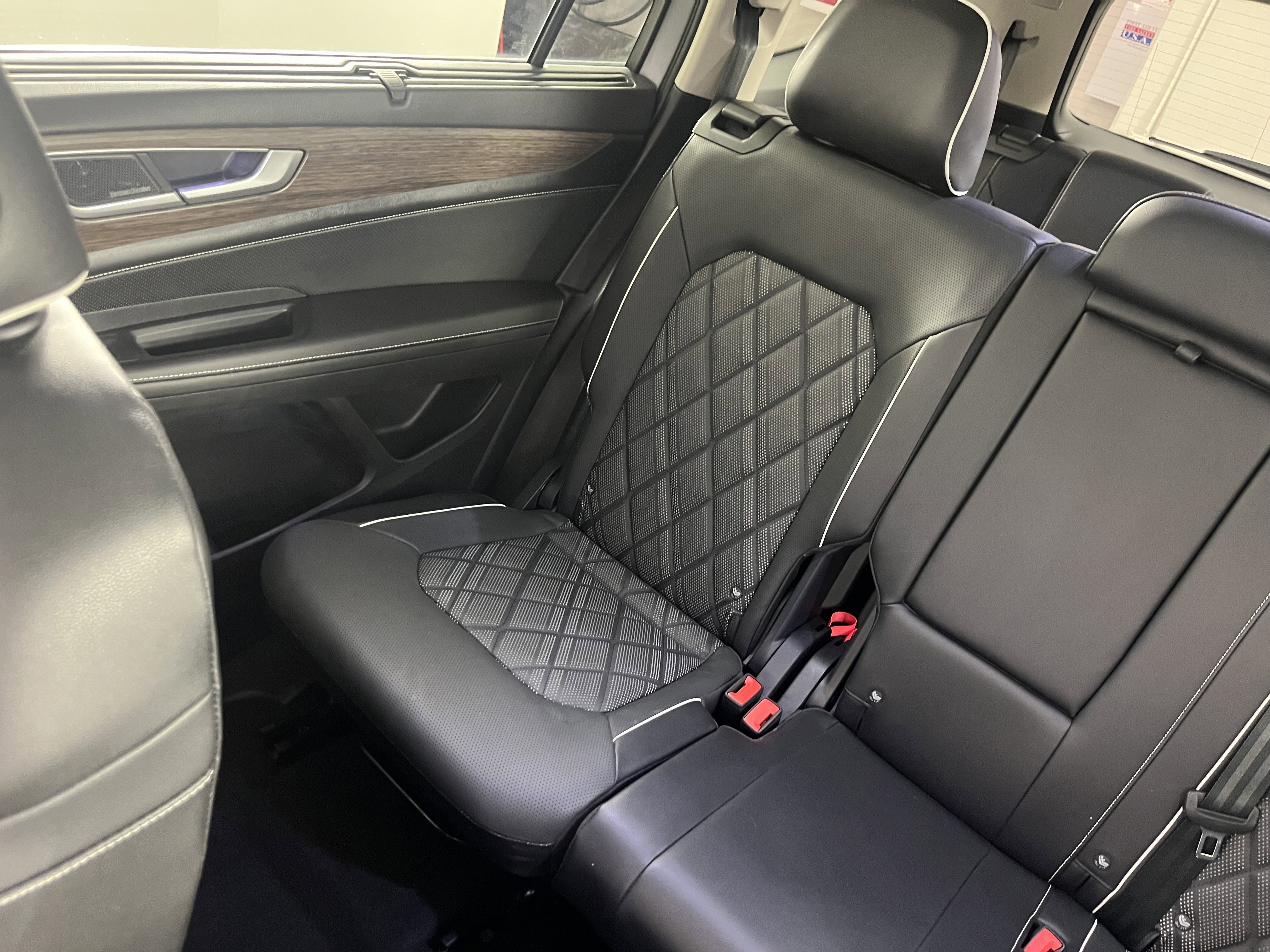 2024 Volkswagen Atlas SEL Premium R-Line - Photo 22
