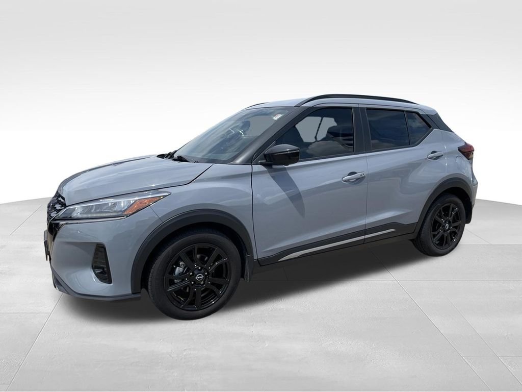 Used 2024 Gray Nissan SR image 5