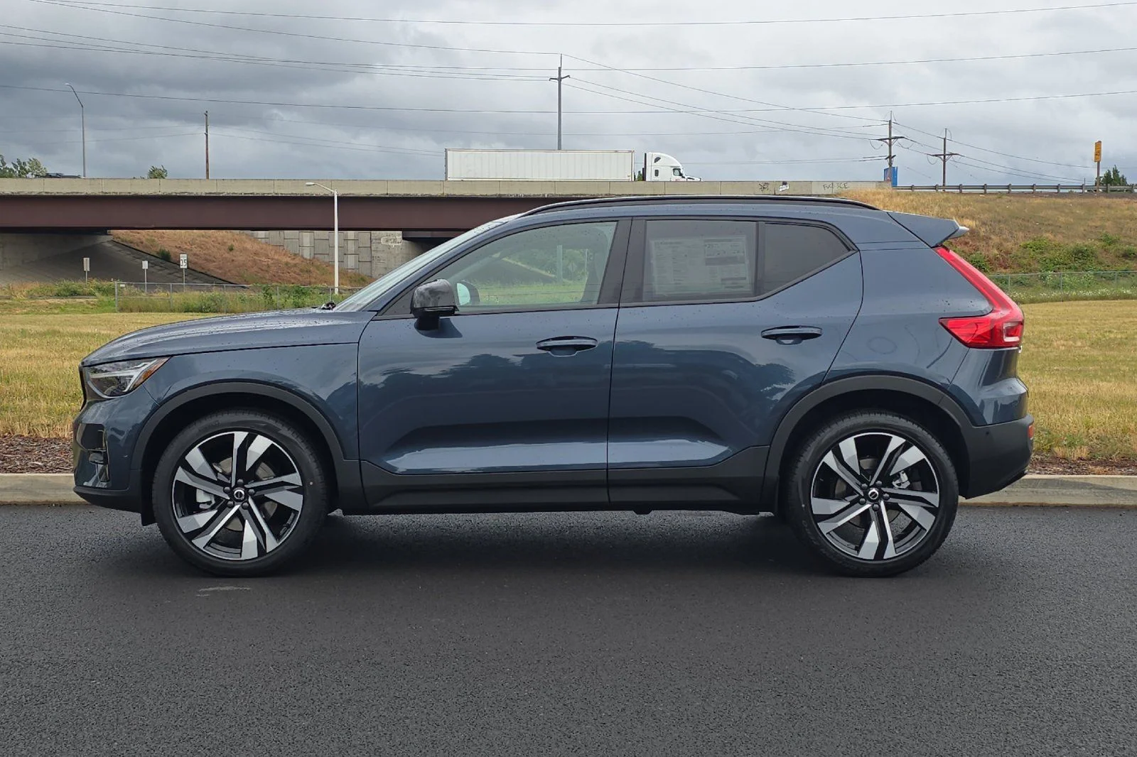 New 2026 Denim Blue Volvo Ultra image 6