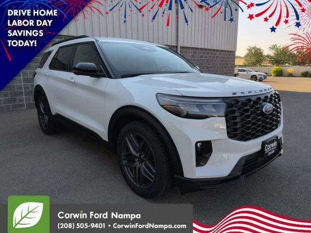 New 2026 Star White Metallic Tri-Coat Ford ST image 1
