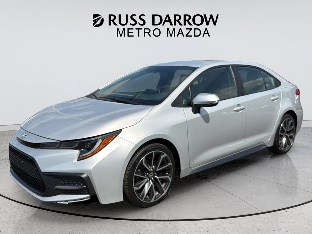Used 2020 Silver Toyota SE image 1