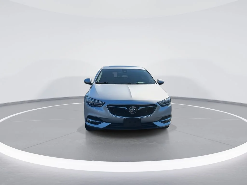 Used 2018 Silver Buick Essence image 3