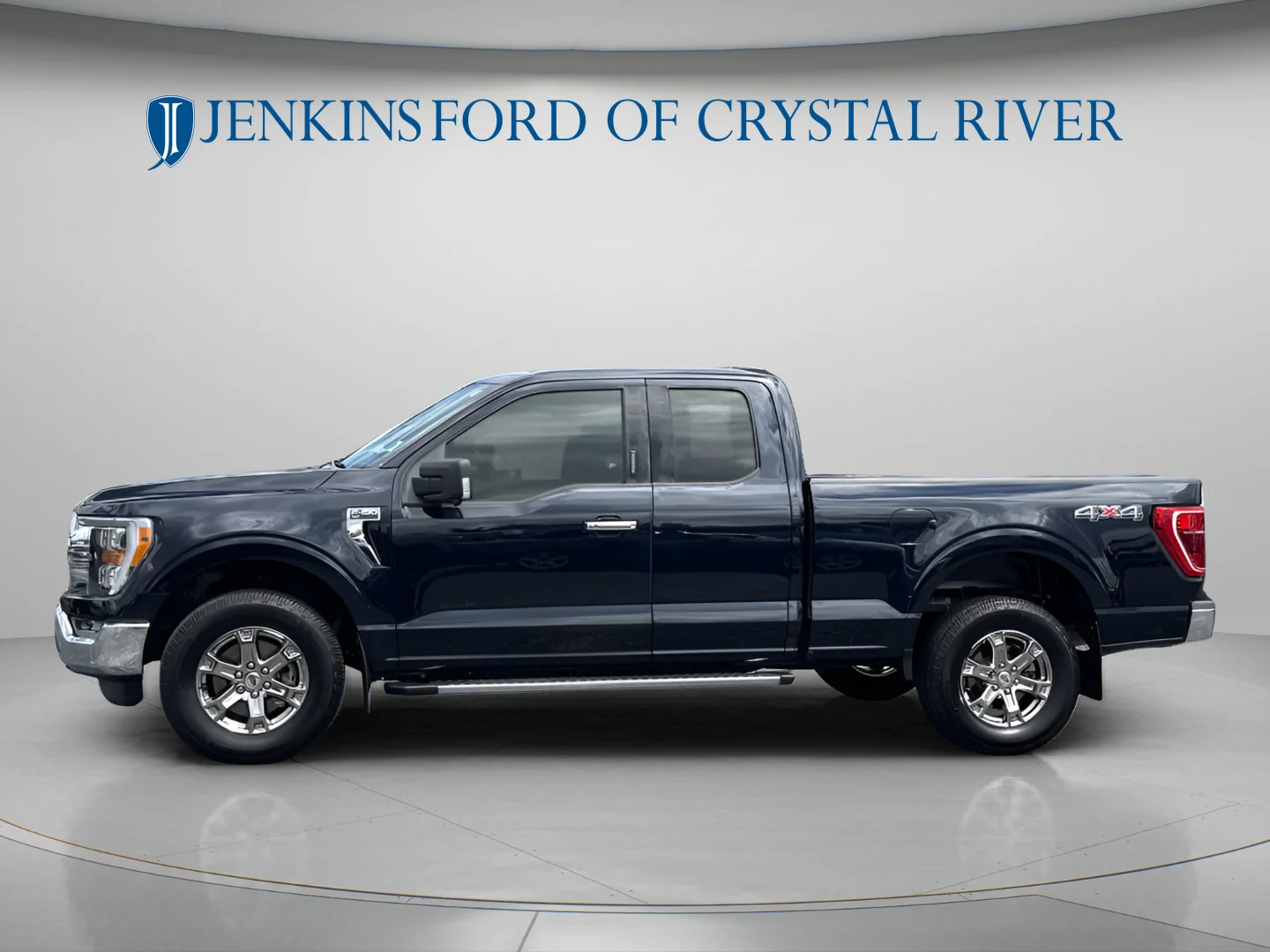 Used 2021 Antimatter Blue Metallic Ford XLT image 11
