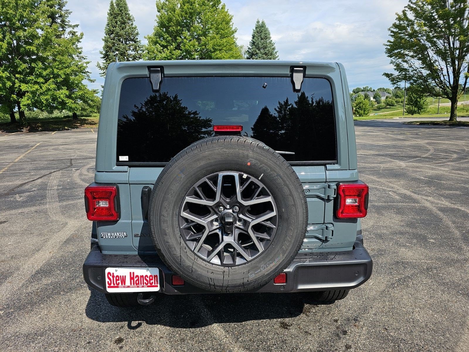 New 2026 Anvil Clearcoat Jeep Sahara image 4