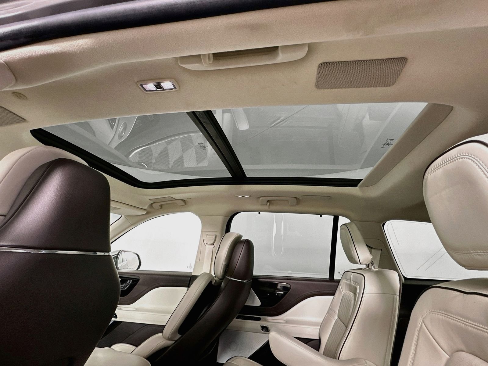Used 2022 Chroma Caviar Dark Gray Metallic Clearcoat Lincoln Black Label image 21