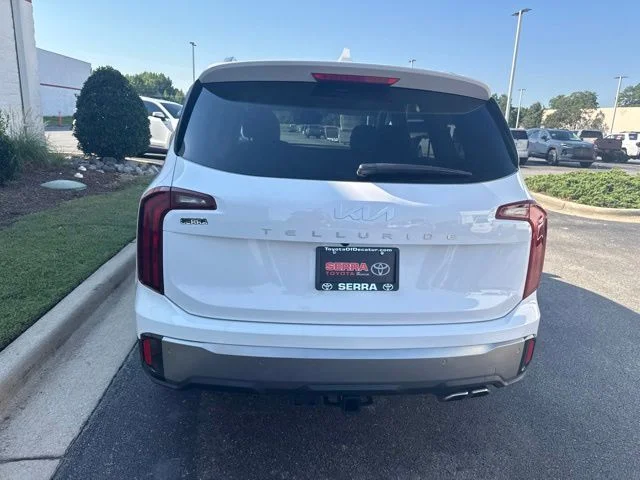 Used 2025 White Kia S image 6