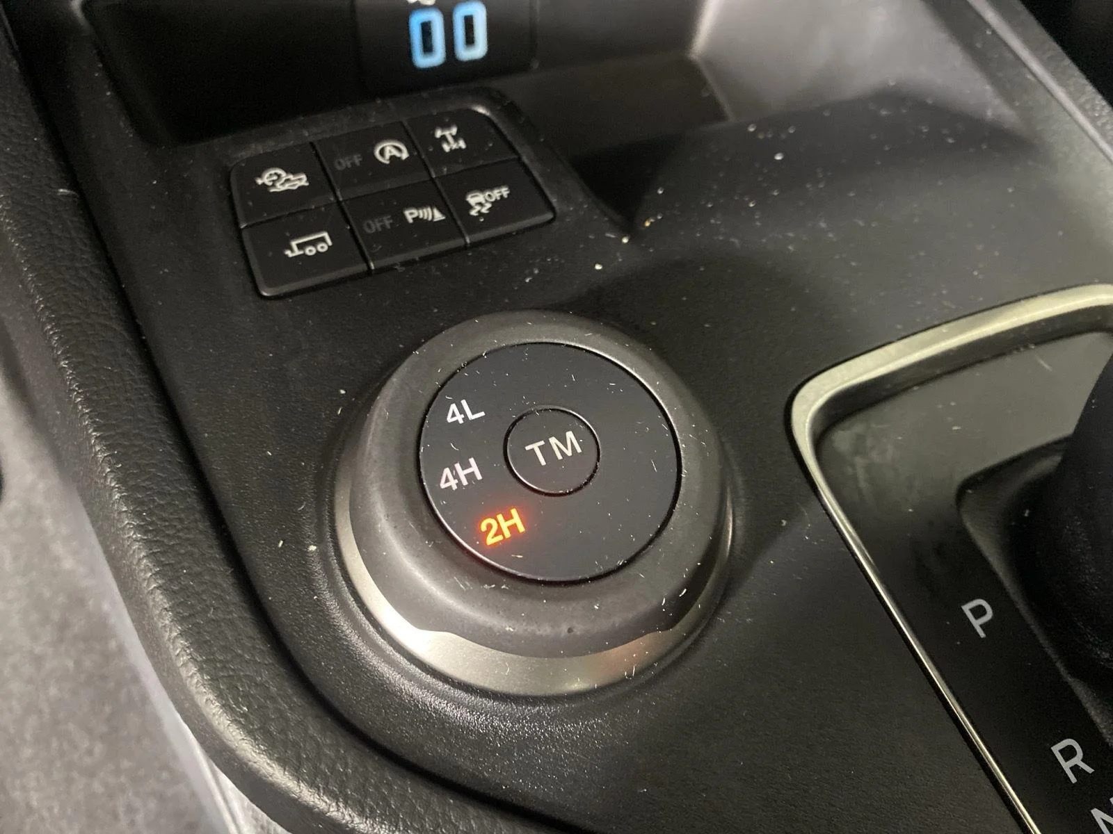 Used 2019 Magnetic Ford LARIAT image 31