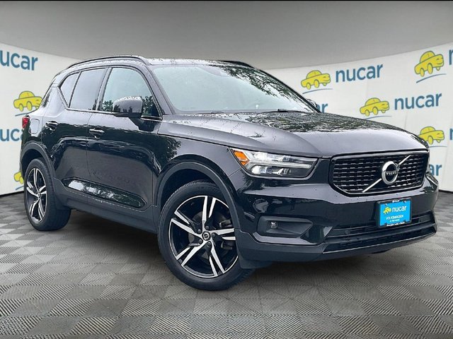 2021 Volvo XC40 R-Design