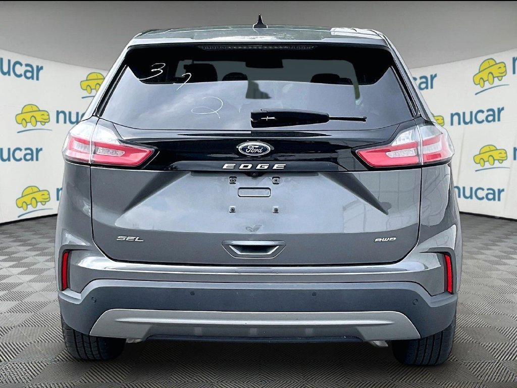 Used 2024 Gray Ford SEL image 5