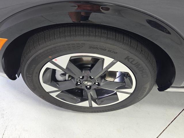 New 2026 Gray Hyundai Limited FWD image 18