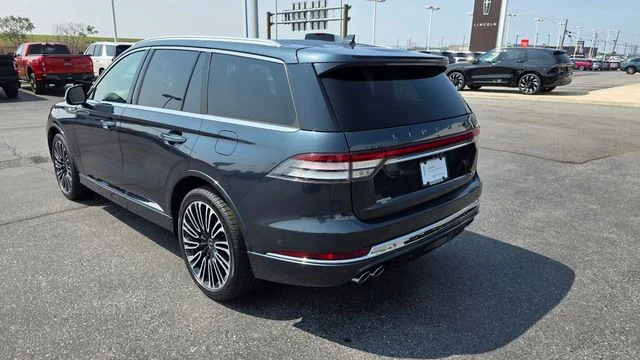 Certified Used 2020 Flight Blue Lincoln Black Label image 5