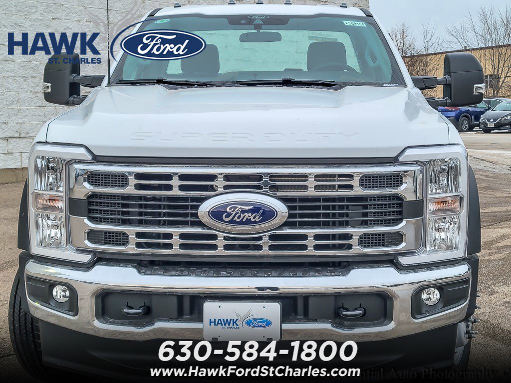New 2026 Oxford White Ford F-450® XL image 4