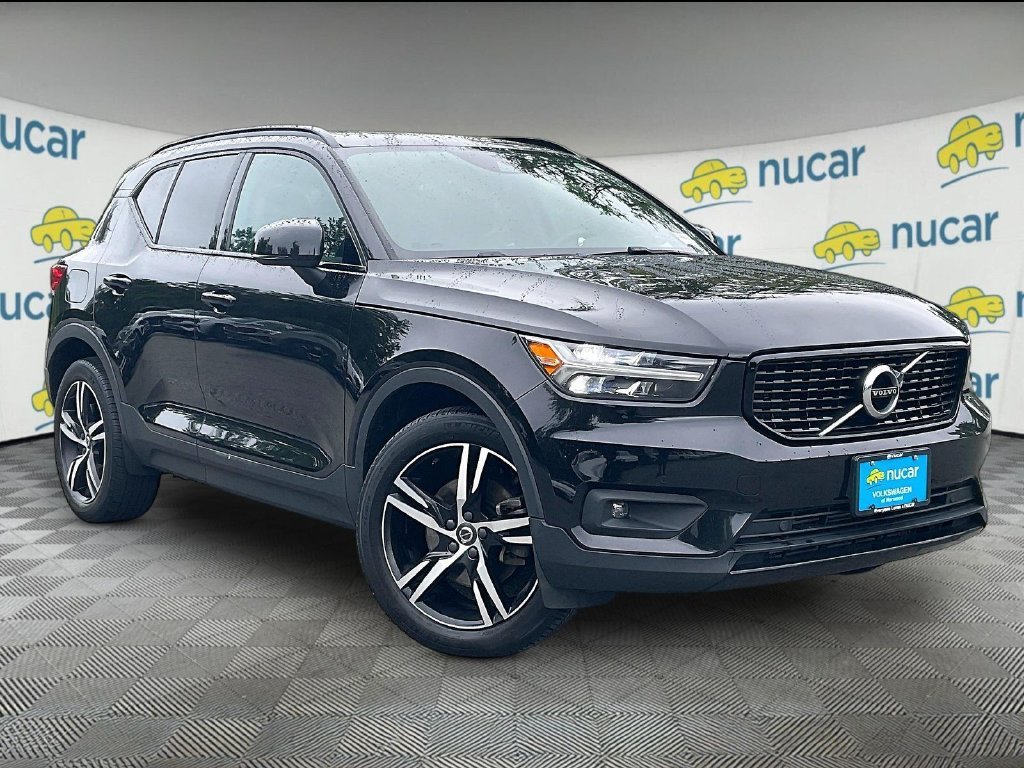 Used 2021 Black Volvo R-Design image 1