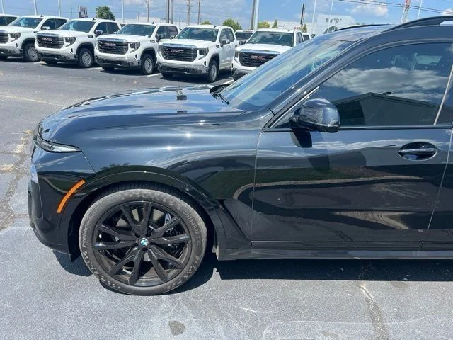 Used 2026 Black BMW xDrive40i image 10