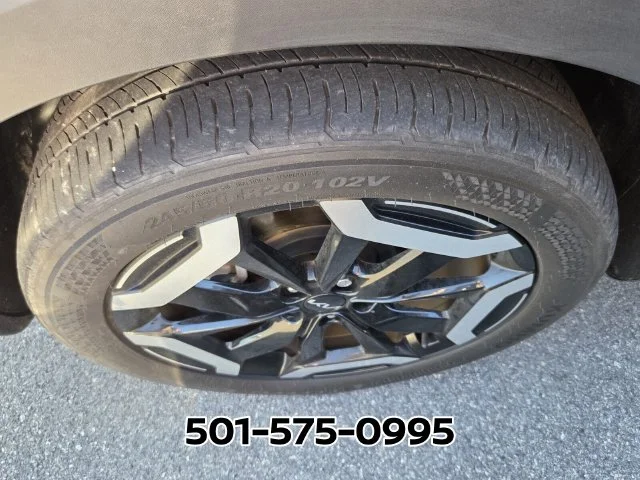 Used 2024 Black Kia S image 7