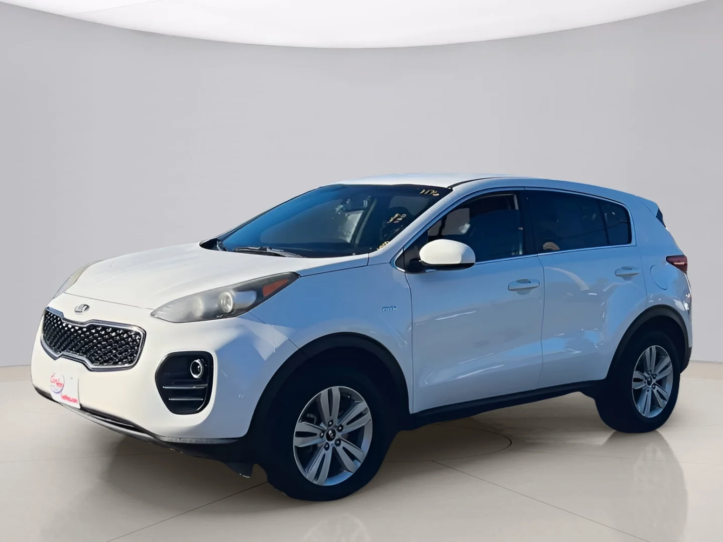 Used 2017 White Kia LX image 4
