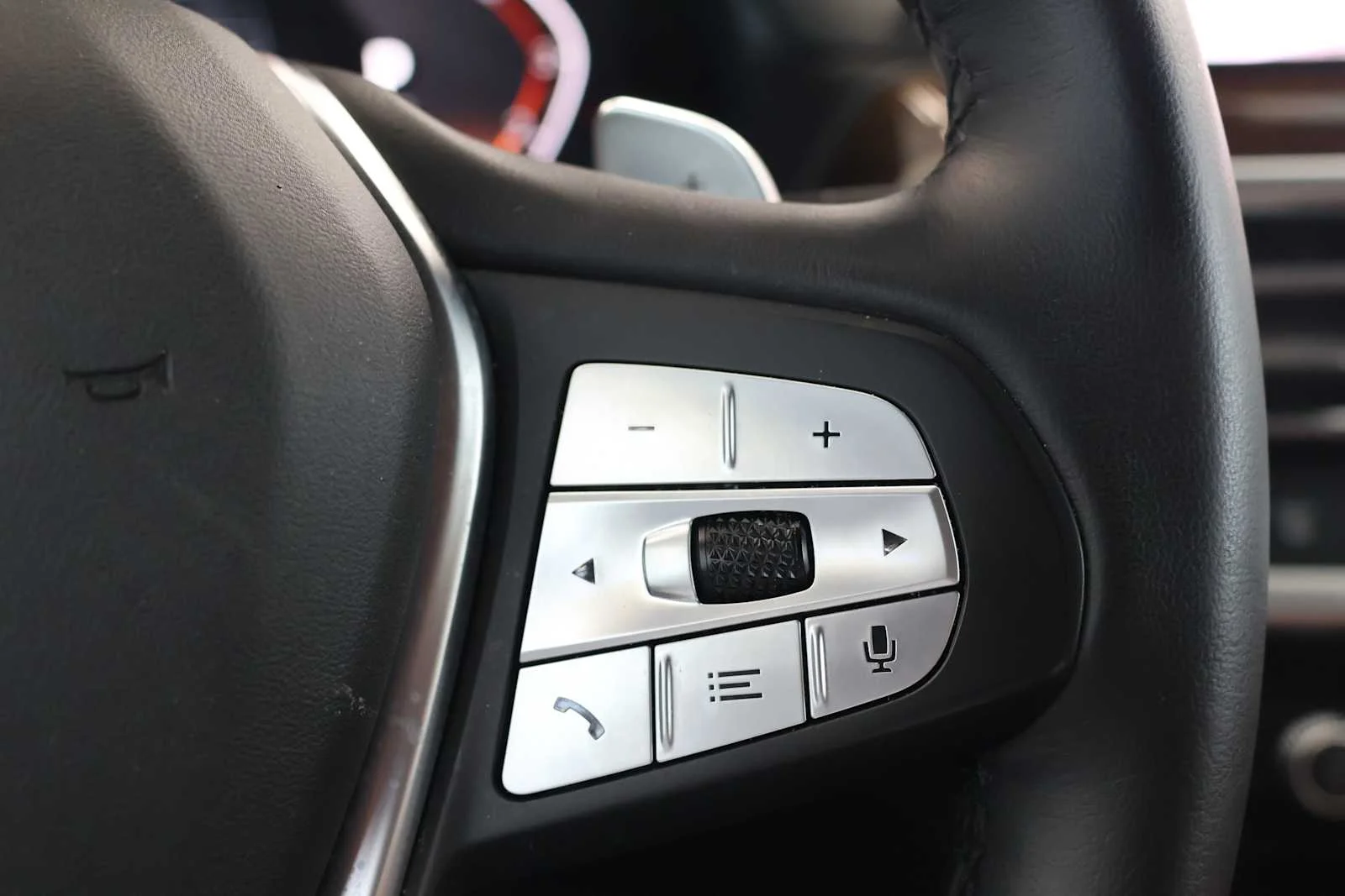 Certified Used 2024 Dark Graphite Metallic BMW sDrive30i image 21