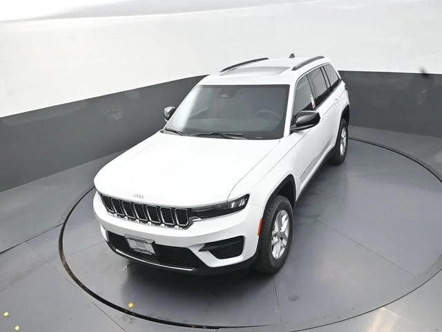 Used 2026 White Jeep Laredo X image 13