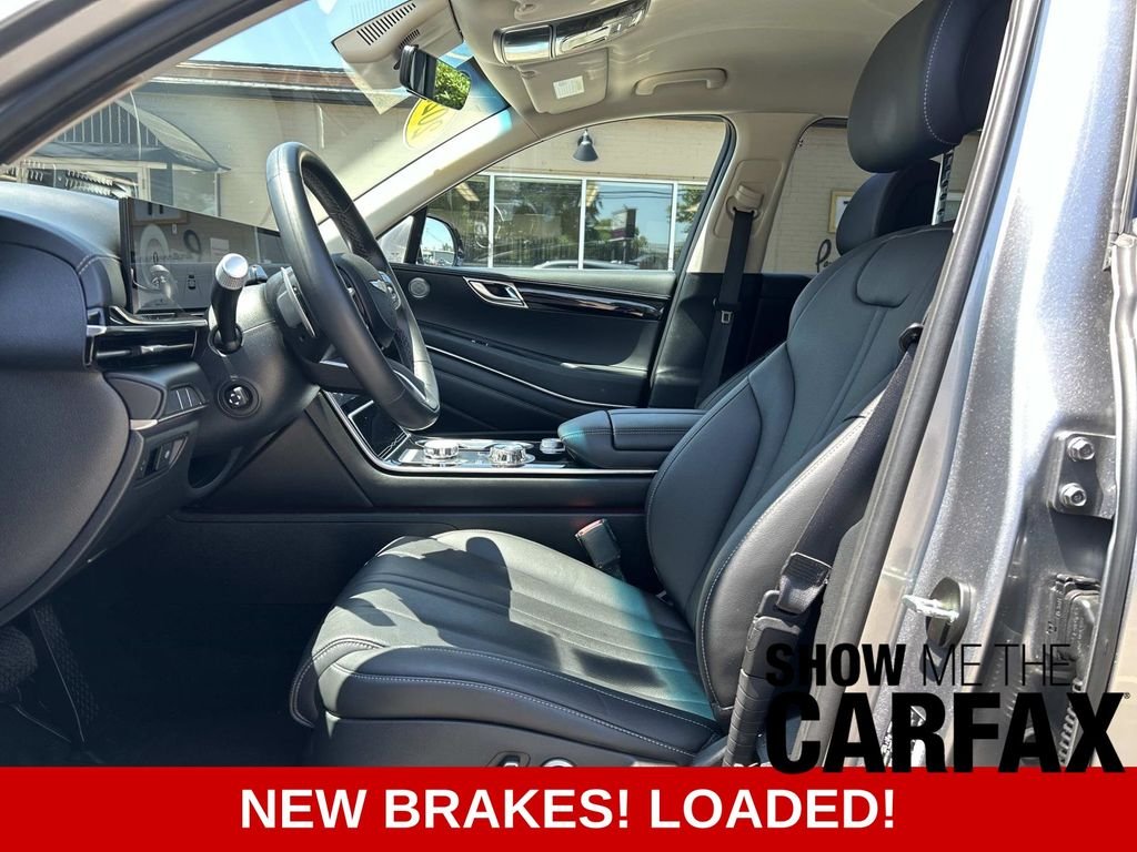 Used 2025 Silver Genesis 2.5T image 17