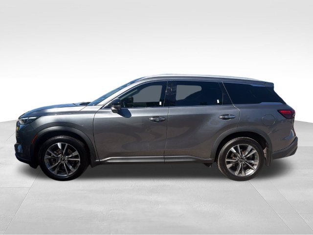 Used 2023 Gray INFINITI LUXE image 2