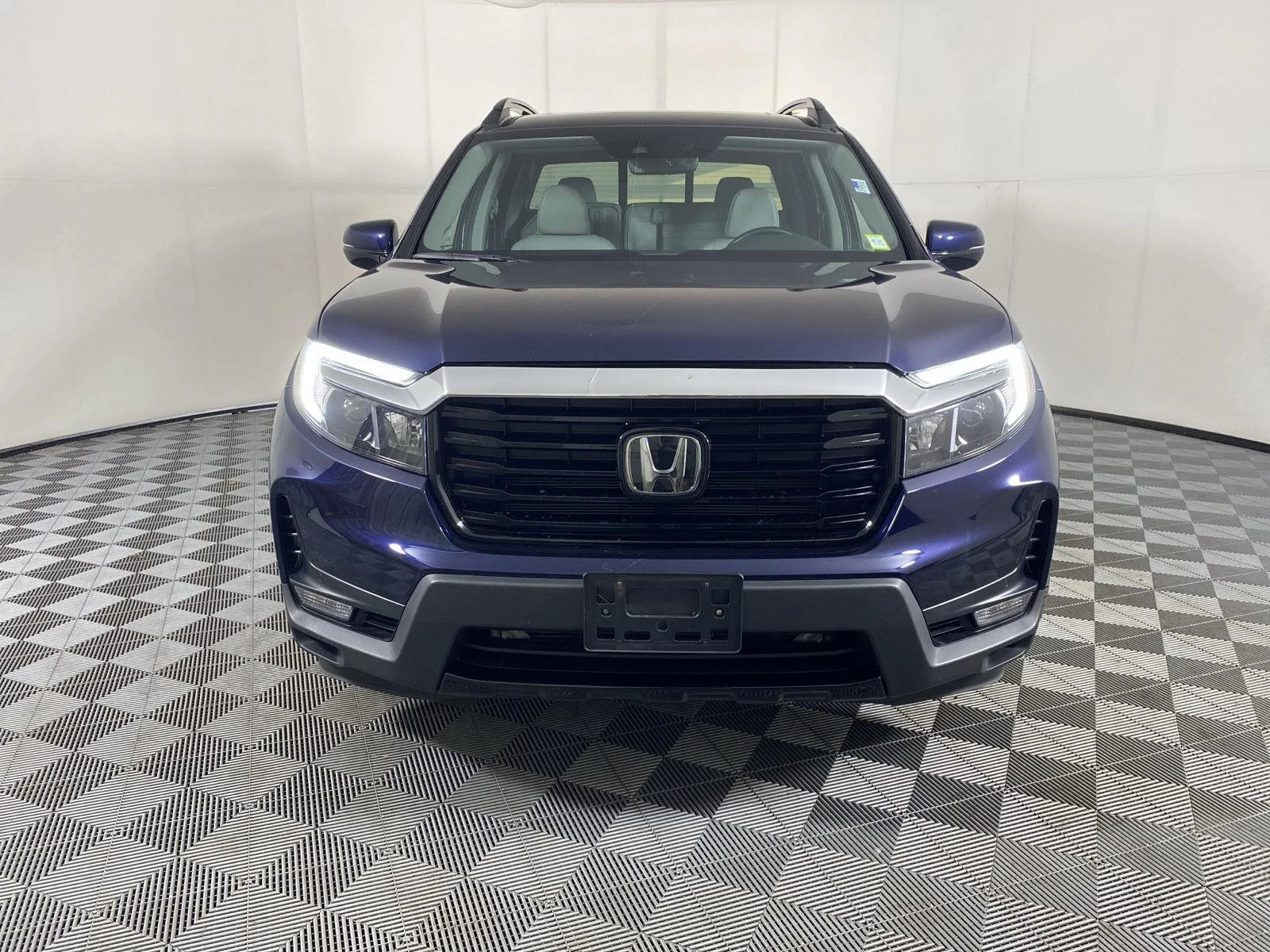 Used 2023 Obsidian Blue Pearl Honda RTL-E image 2