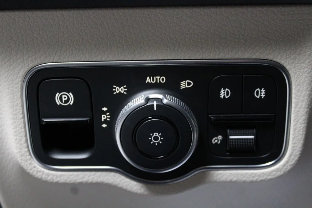 Certified Used 2026 Black Mercedes-Benz GLB 250 image 19