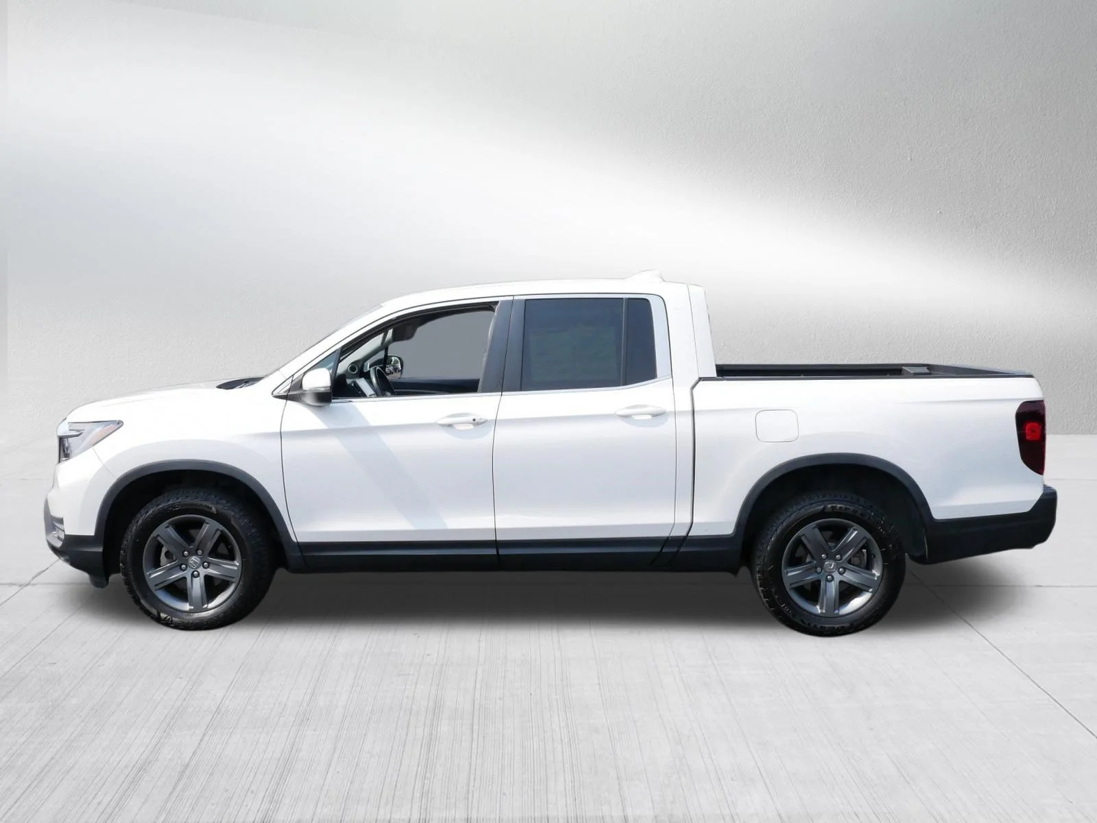 Used 2023 Platinum White Pearl Honda RTL image 4