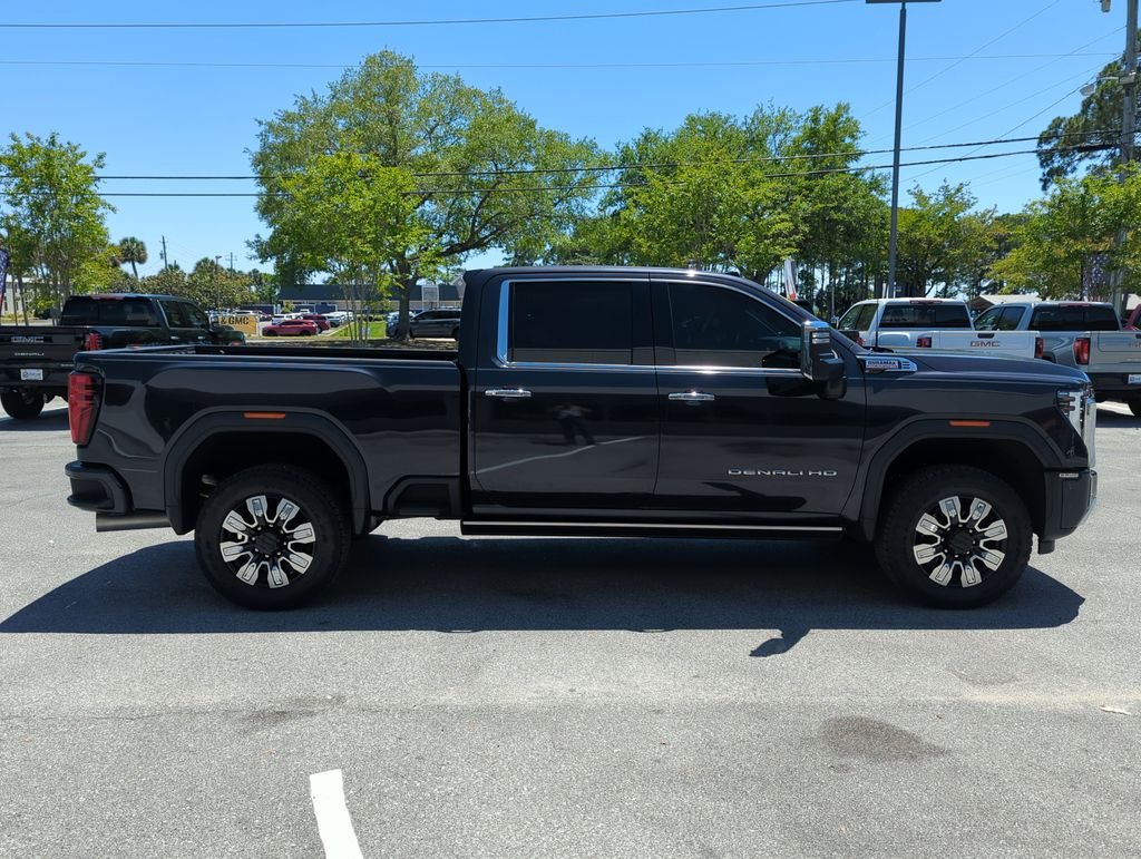 Used 2024 Silver GMC Denali image 7