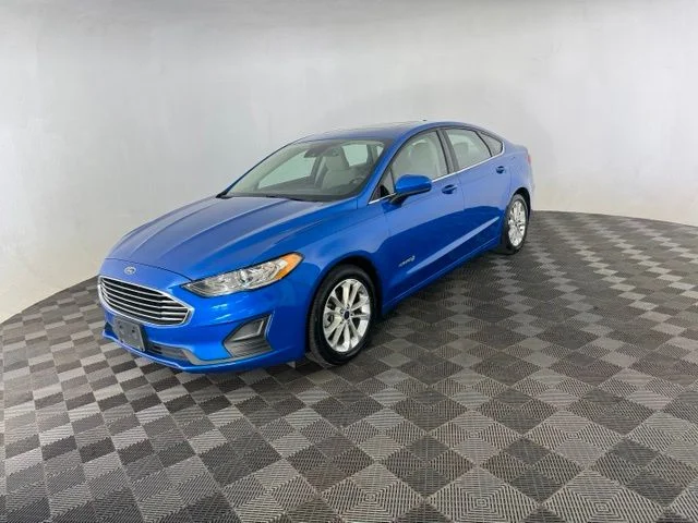 Used 2019 Blue Ford SE image 8