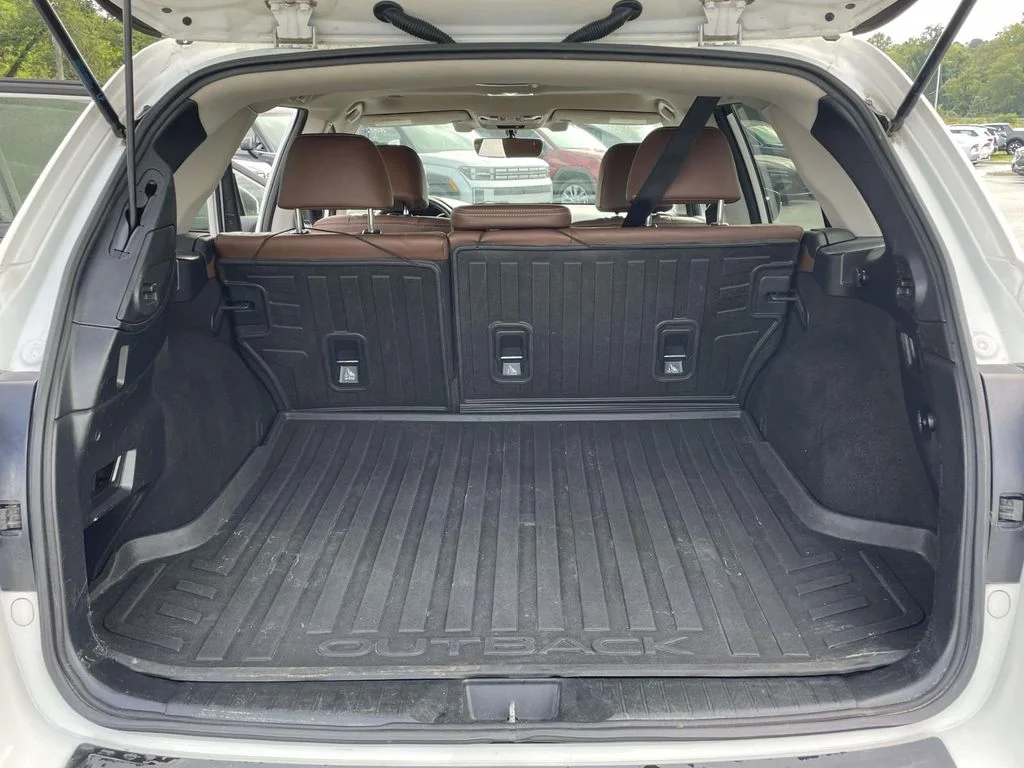 Used 2019 Crystal White Pearl Subaru Touring image 31