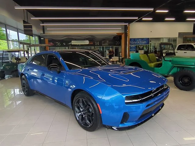 New 2026 Bludicrous Exterior Paint Dodge R/T image 7