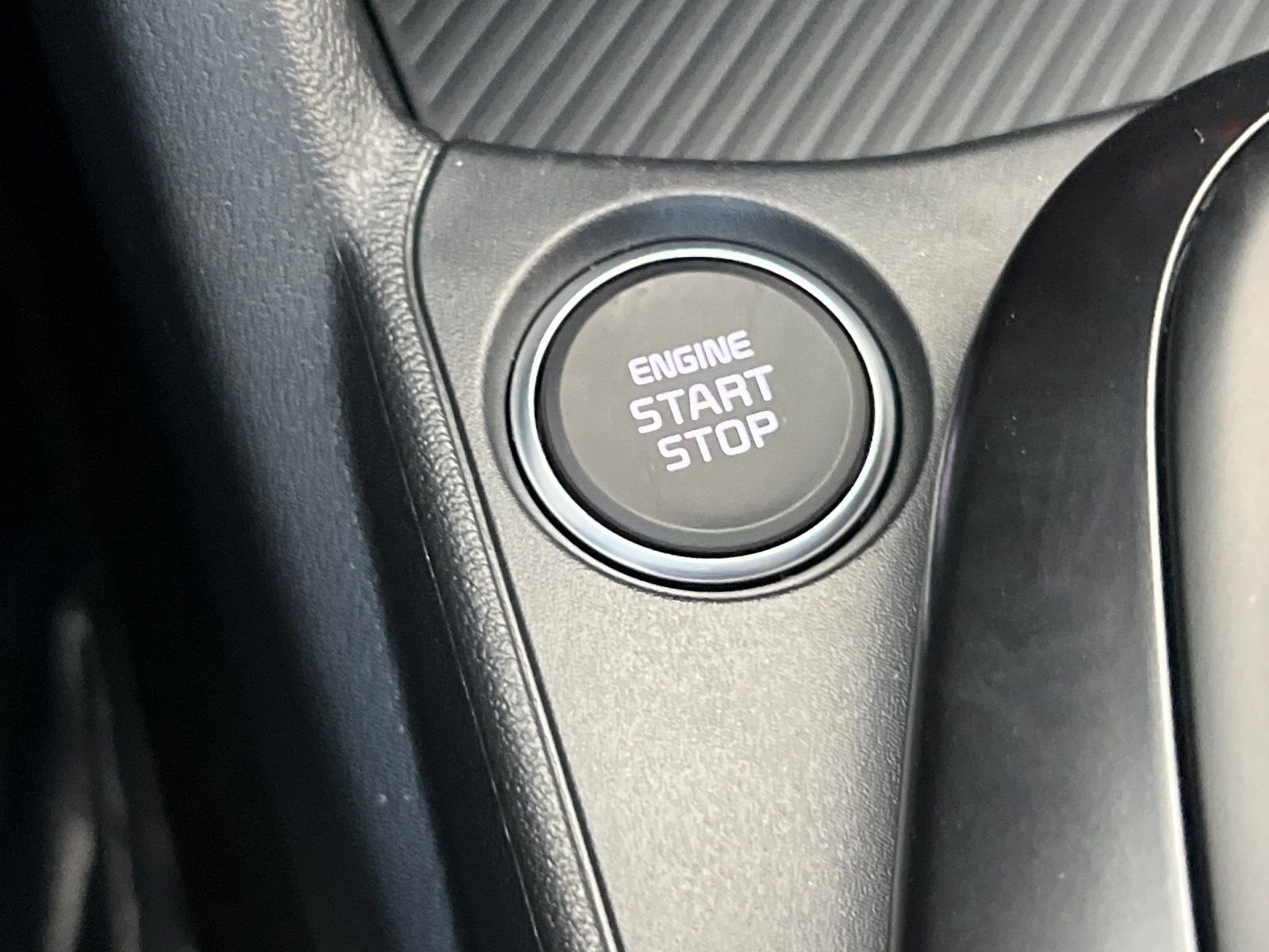 New 2026 Snow White Pearl Kia LXS image 22