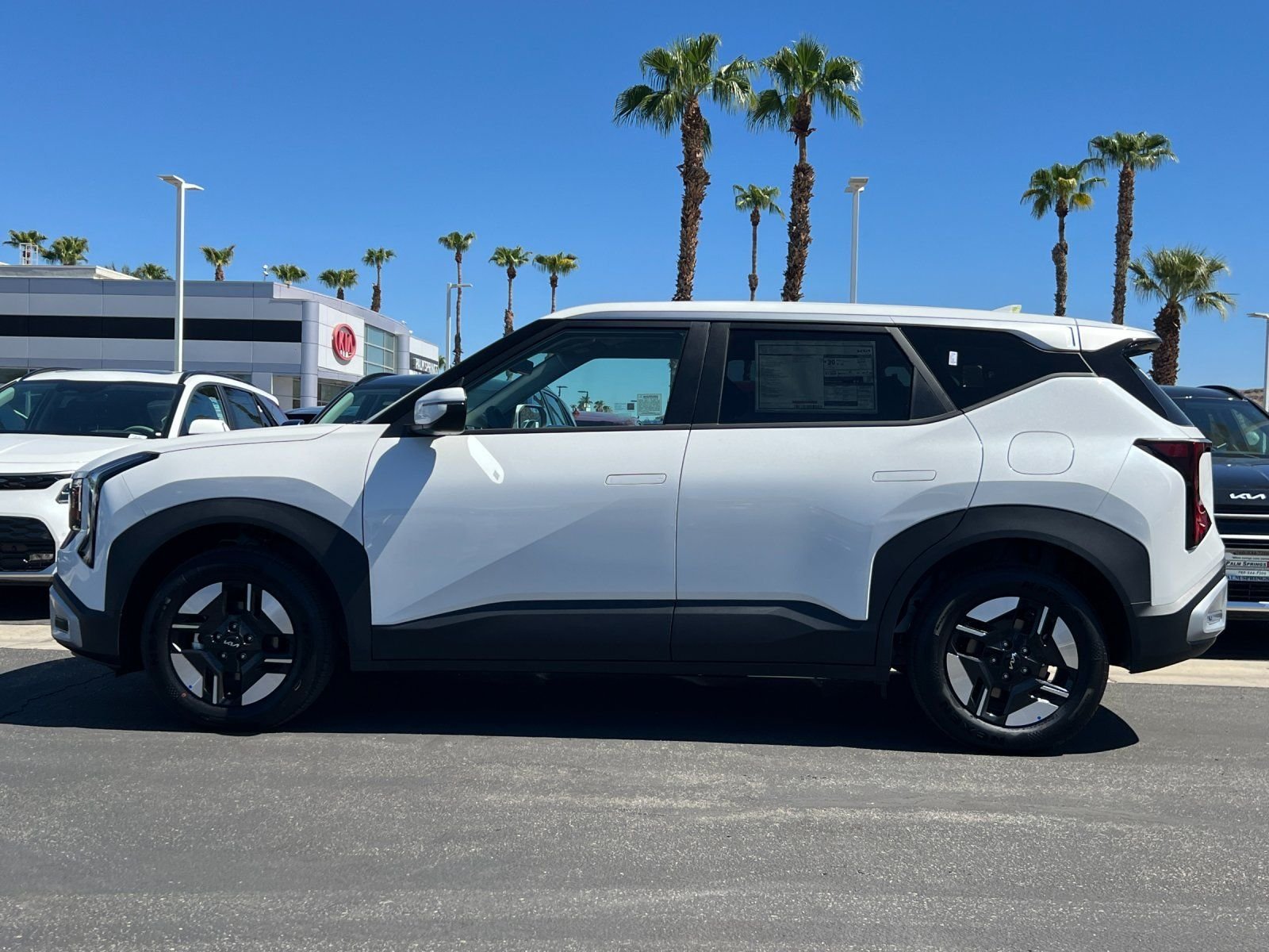 New 2027 Snow White Pearl Kia LX image 6