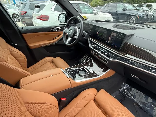 Certified Used 2024 Manhattan Green Metallic BMW xDrive40i image 29