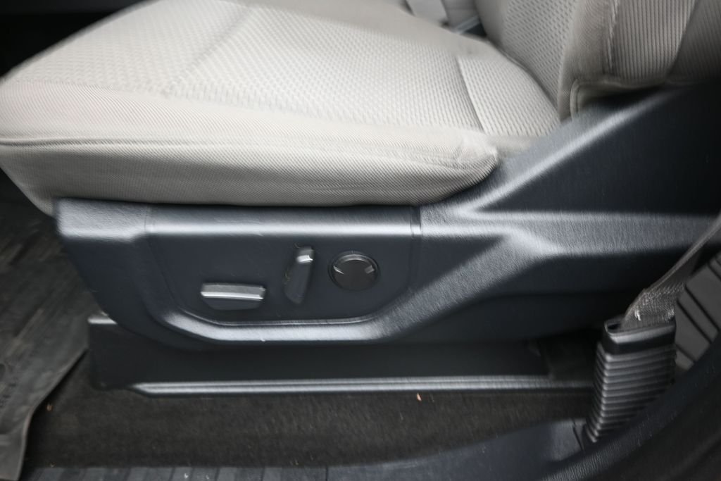 Used 2020 Red Ford XLT image 14