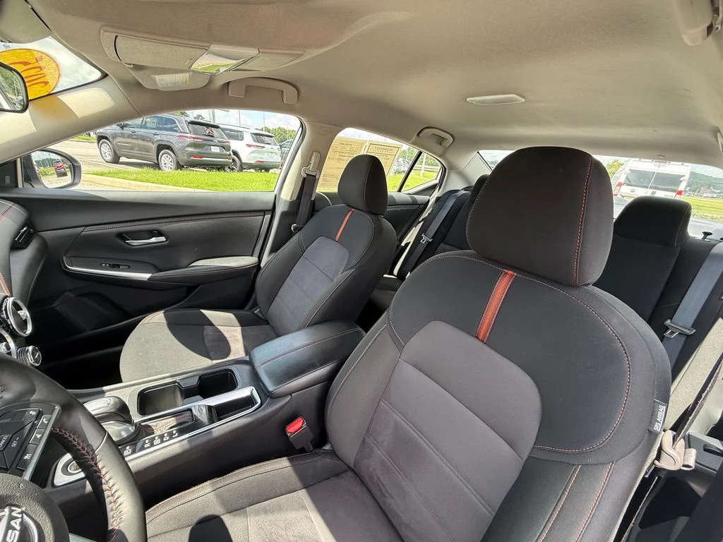 Used 2025 White Nissan SR image 21