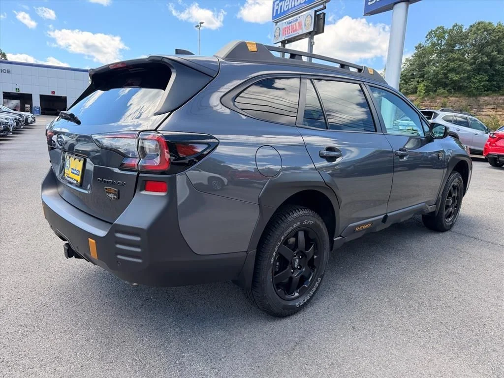 Used 2025 Gray Subaru Wilderness image 12