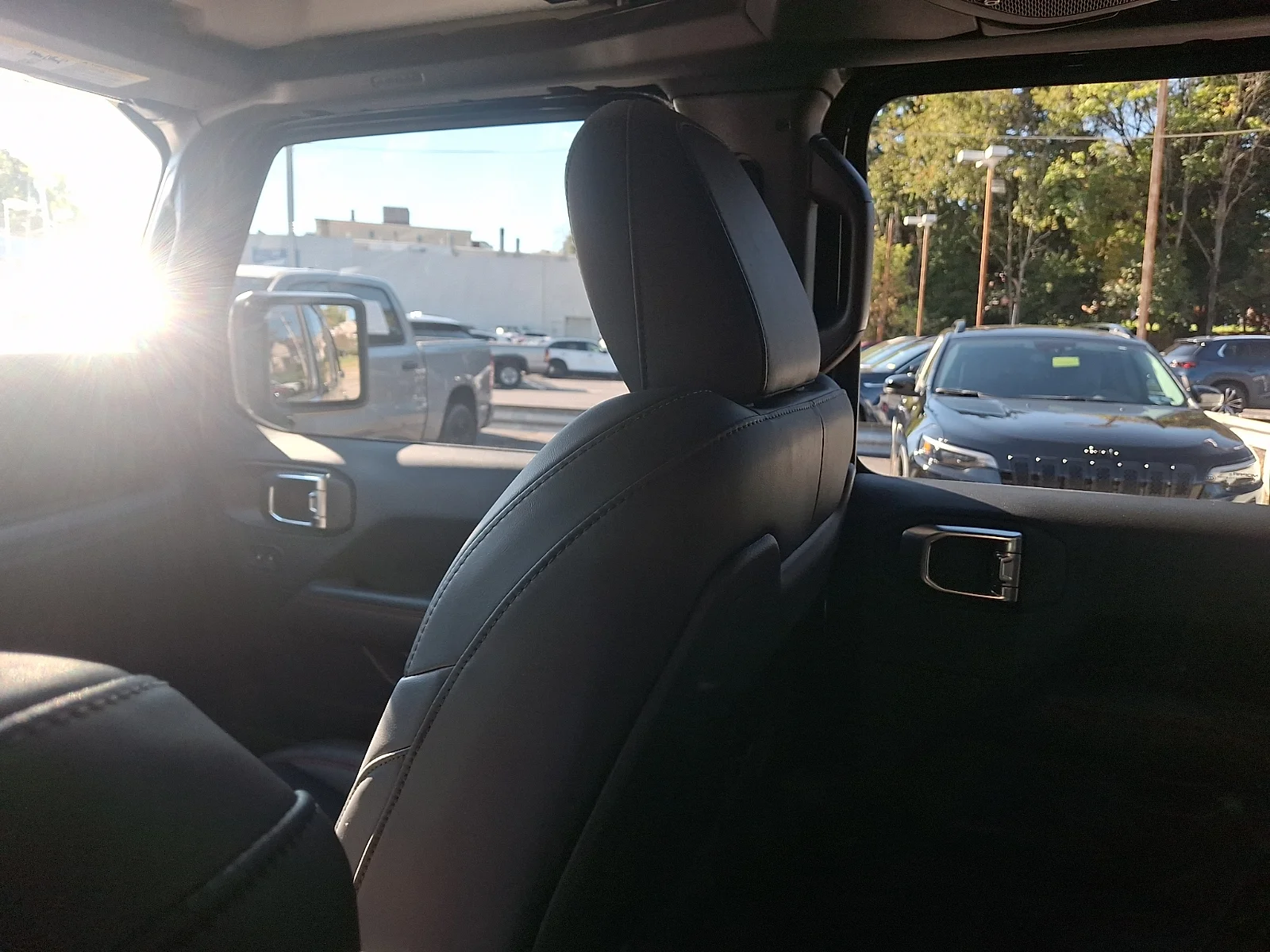 Used 2025 Black Jeep Rubicon image 17