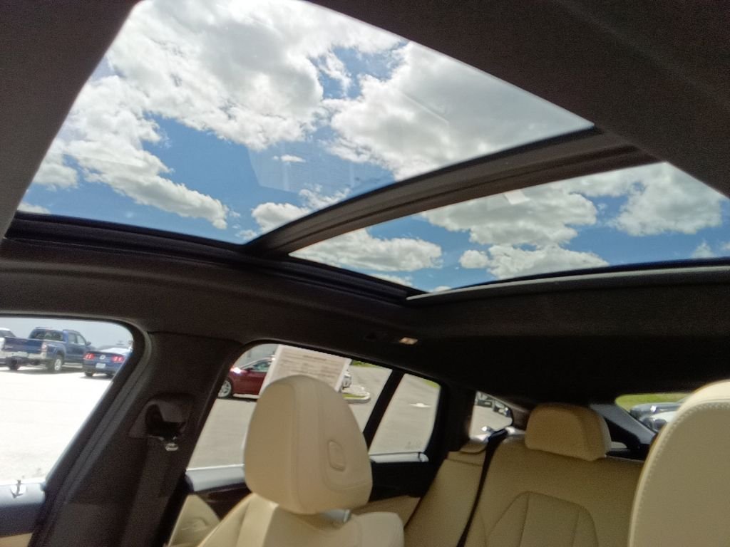 Certified Used 2024 Alpine White BMW xDrive30i image 17