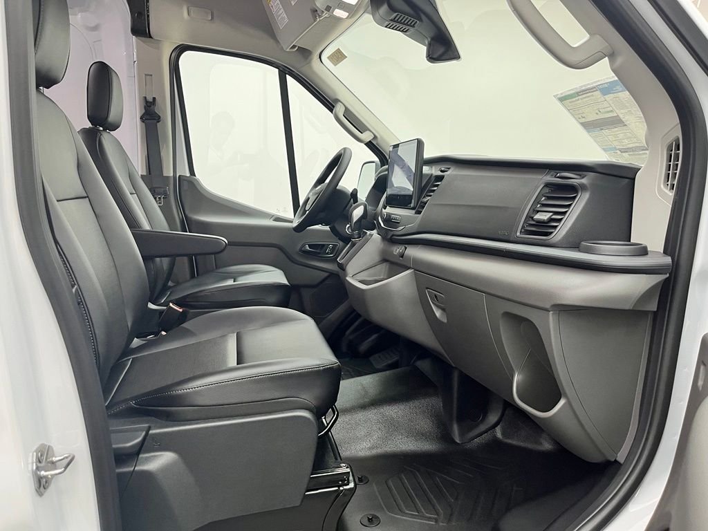 New 2026 White Ford Base image 31