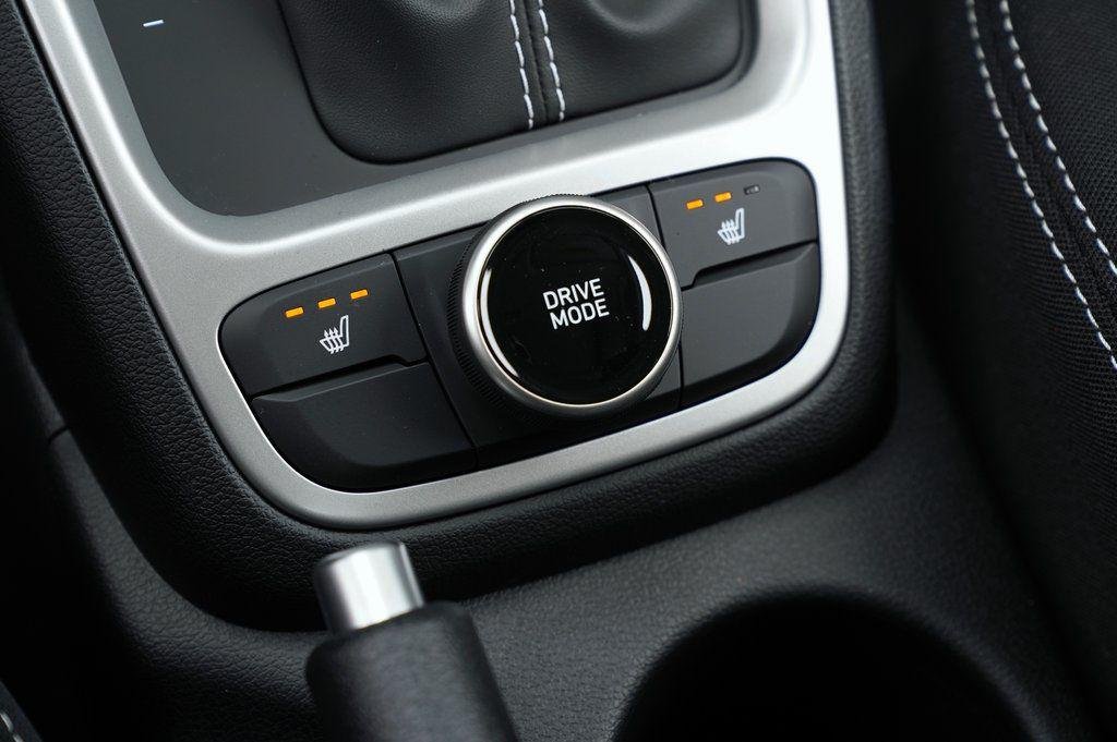 New 2026 Onyx Black Hyundai SEL image 22