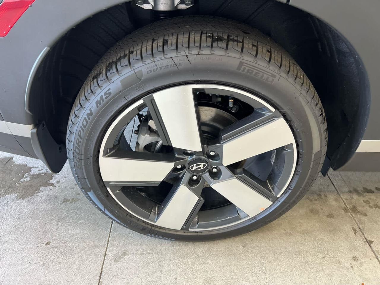 New 2026 Ecotronic Gray Hyundai Limited AWD image 9