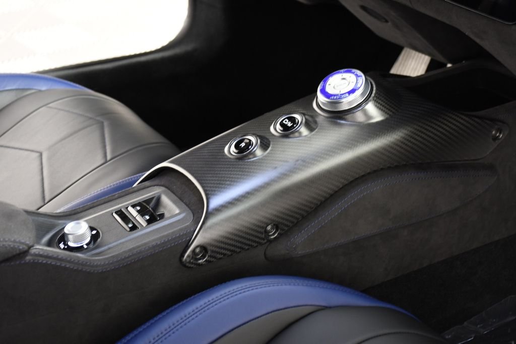 Used 2022 Bianco Audace Maserati Base image 27