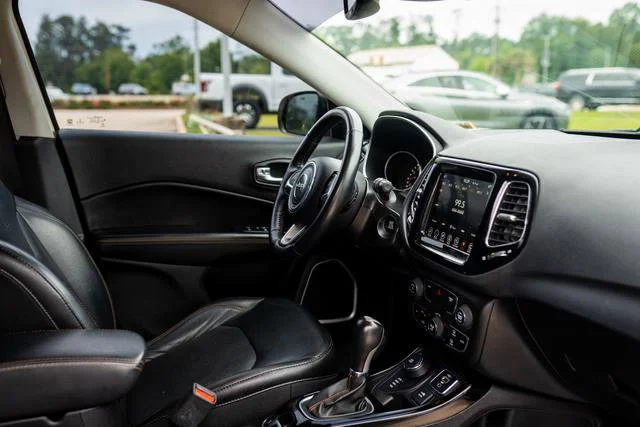 Used 2019 White Clearcoat Jeep Limited image 23
