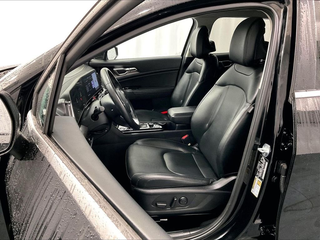 Used 2024 Ebony Black Kia EX image 10