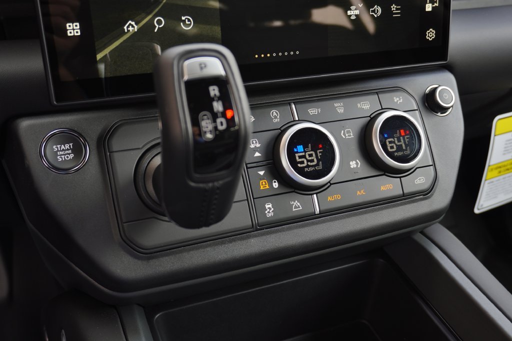 New 2026 Borasco Grey Land Rover X-Dynamic SE image 24