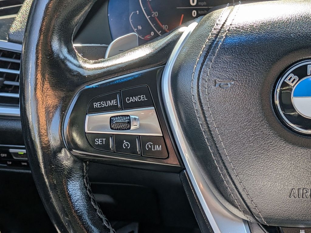 Used 2019 White BMW xDrive40i image 34