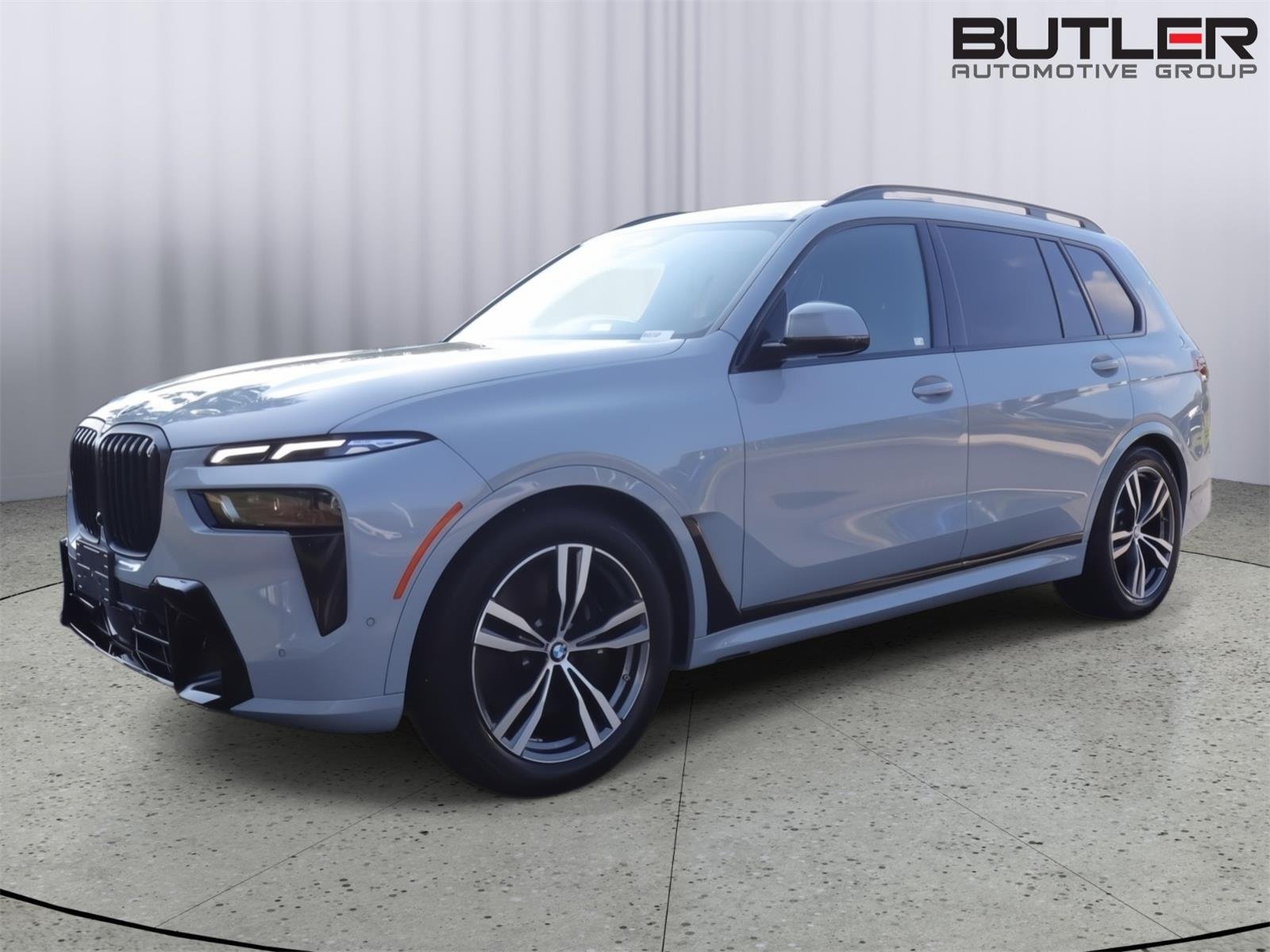 Used 2026 GRAY BMW xDrive40i image 3