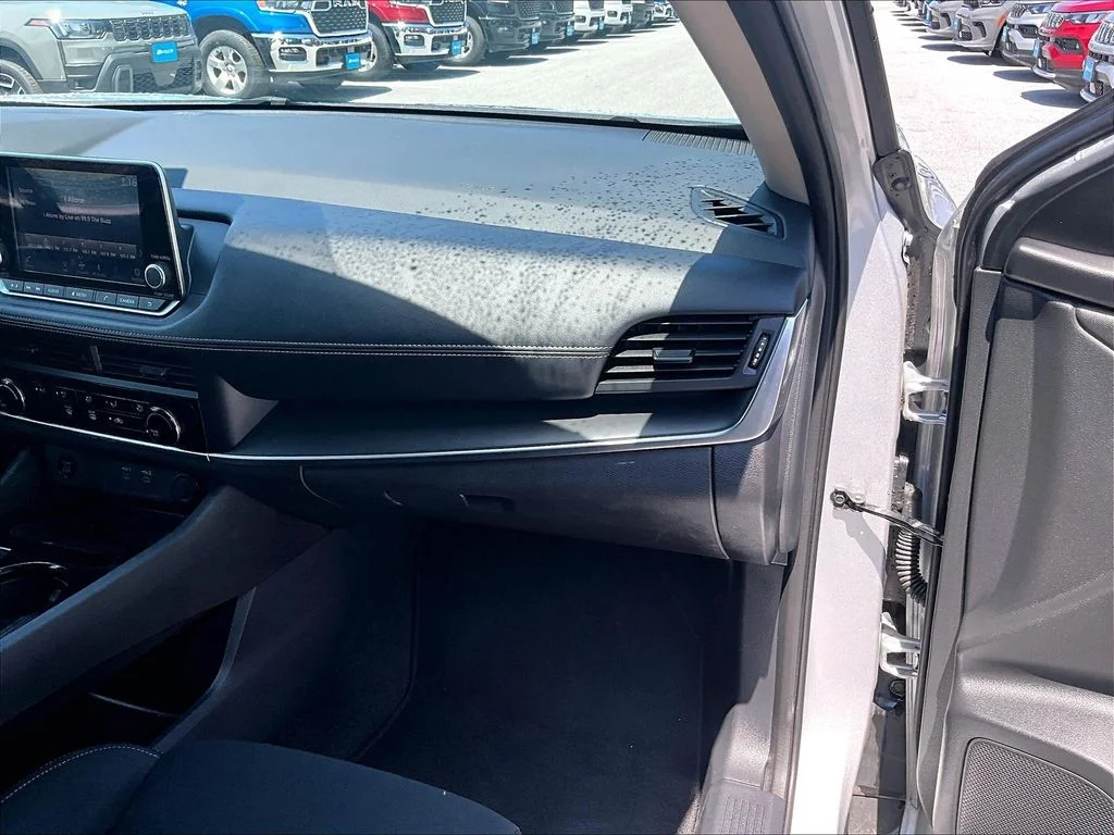 Certified Used 2024 Silver Nissan S image 13